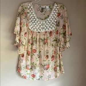 EUC sheer floral flowy blouse, size M